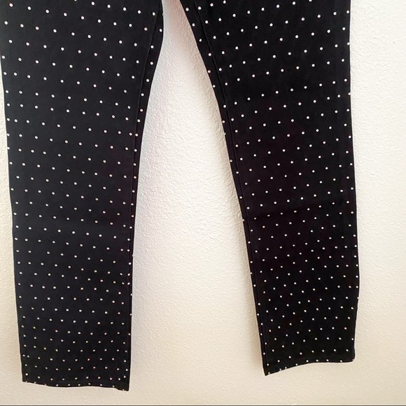 SOLD ON CURTSY - Picture 5 of 10